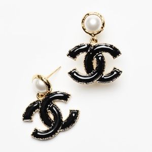 CHANEL PENDANT EARRINGS 2023